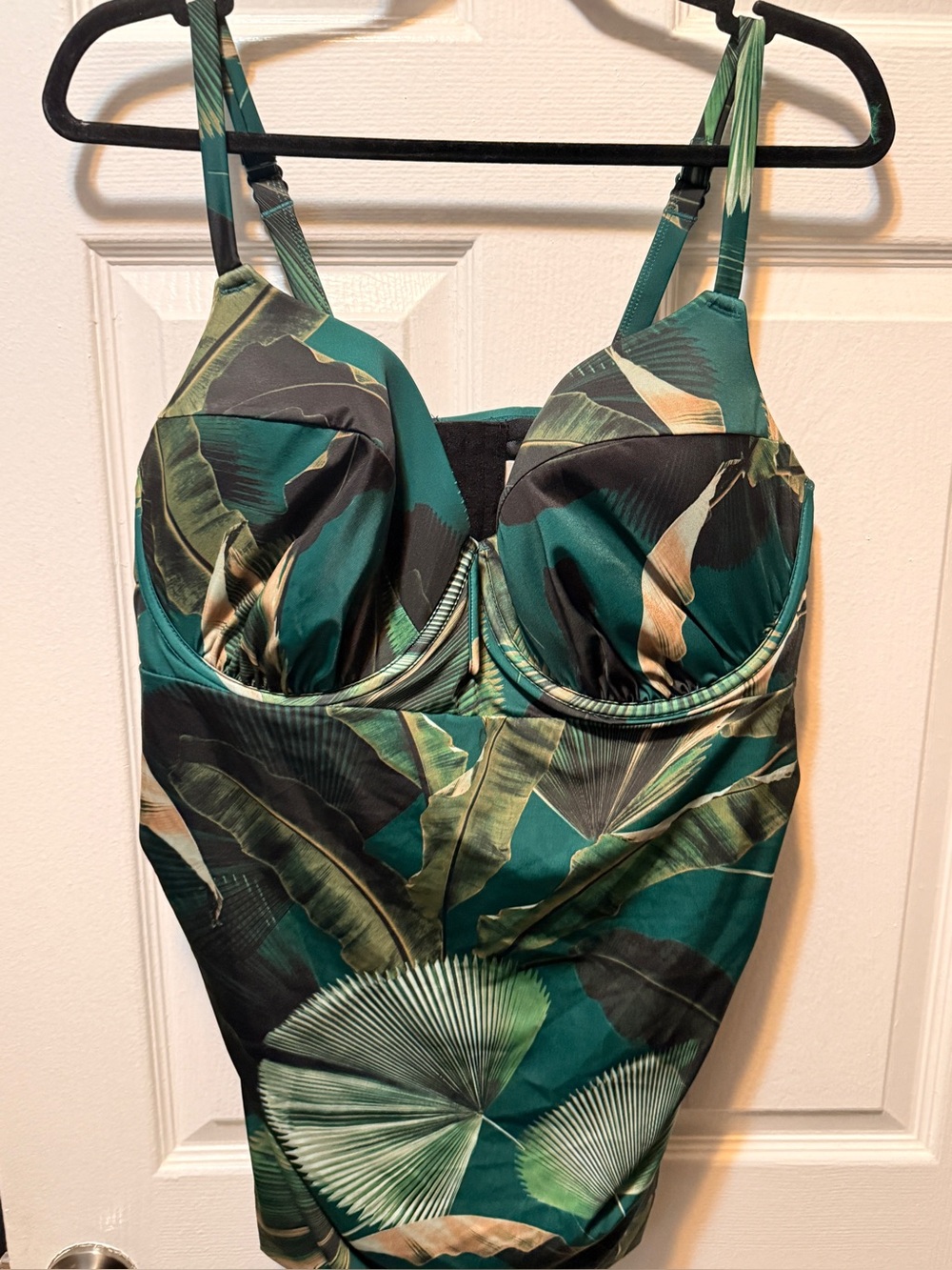 Cacique Green Palm Leaf Tankini top 38G